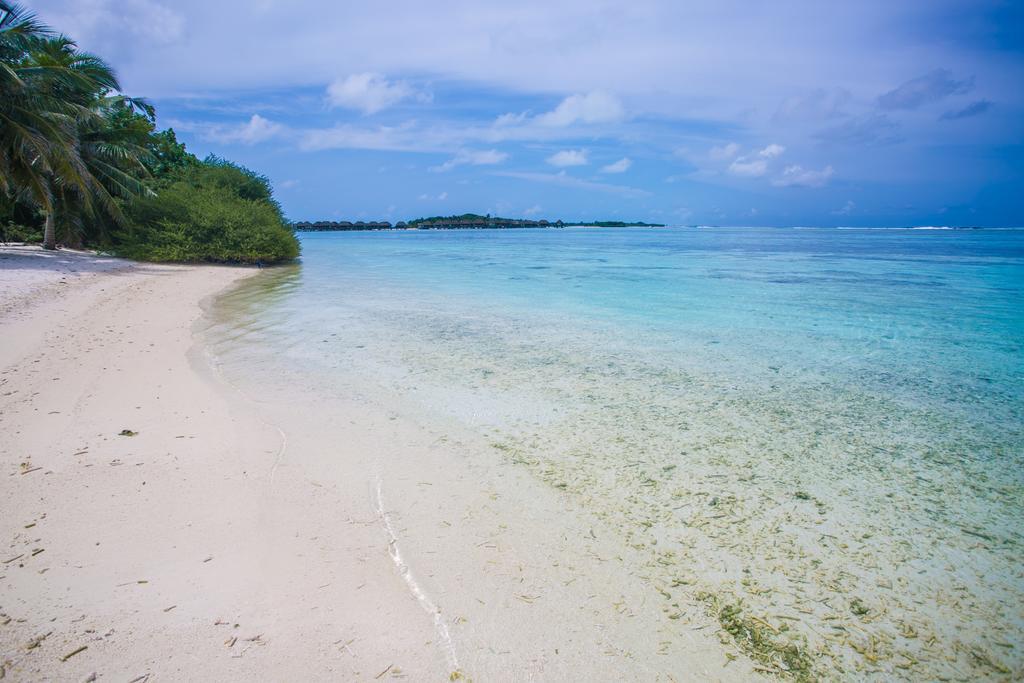 Maldives Seashine Hotel Huraa Exterior foto