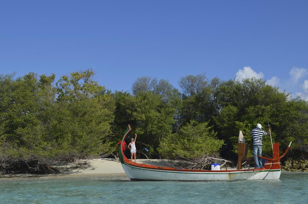 Maldives Seashine Hotel Huraa Exterior foto